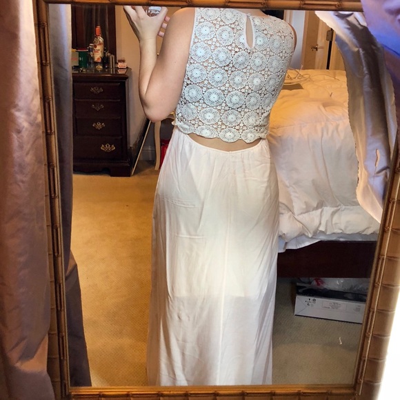 Cream crochet maxi dress - Picture 2 of 4